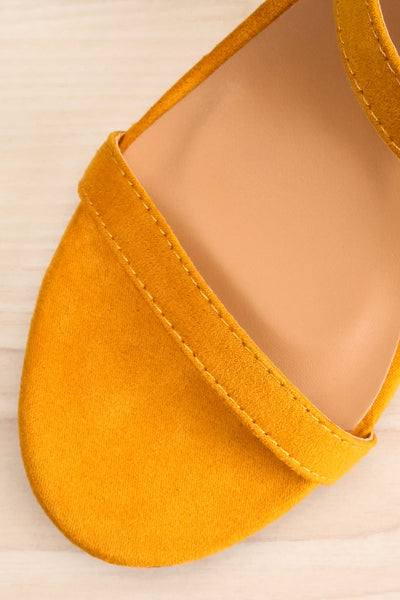 Lukow Mustard Faux Suede Sandals | La petite garçonne flat close-up
