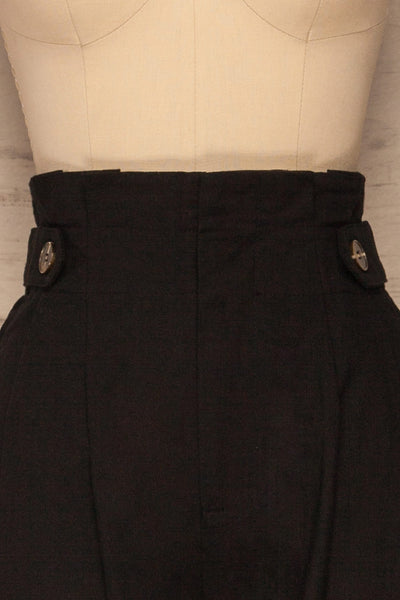 Maardu Noir Black Pants | Pantalon Noir | La Petite Garçonne front close-up