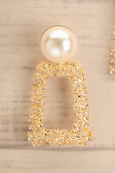 Maarkus Gold Rectangle Pendant Earrings | La petite garçonne close-up