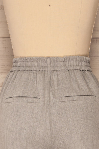 Mahee Cropped Pants | Pantalon Écourté | La Petite Garçonne back close-up