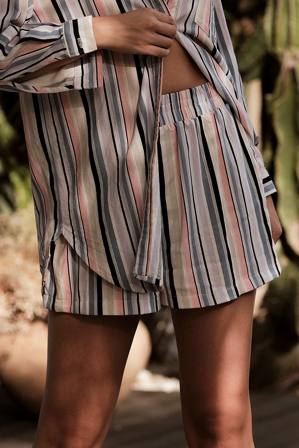 Dailystory Maitee Stripes Textured Drawstring Shorts | La petite garçonne on model