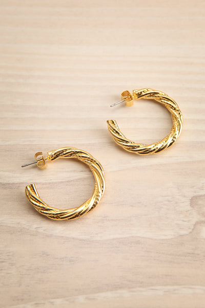 Majul Gold Twisted Hoop Earrings | La petite garçonne