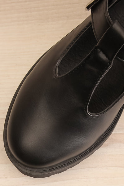 Manresa Faux-Leather Mary-Jane Platform Shoes | La petite garçonne flat close-up