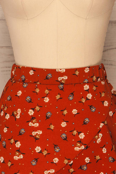 Margot Orange Floral Short Skirt | La petite garçonne front close-up