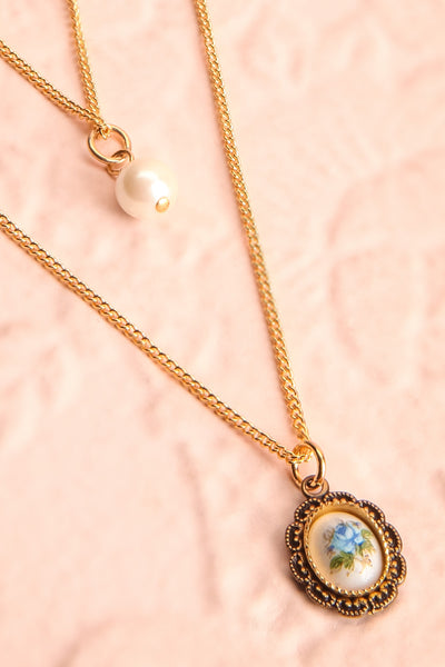Maria Callas Golden Frame & Pearl Pendant Necklace | Boutique 1861 2
