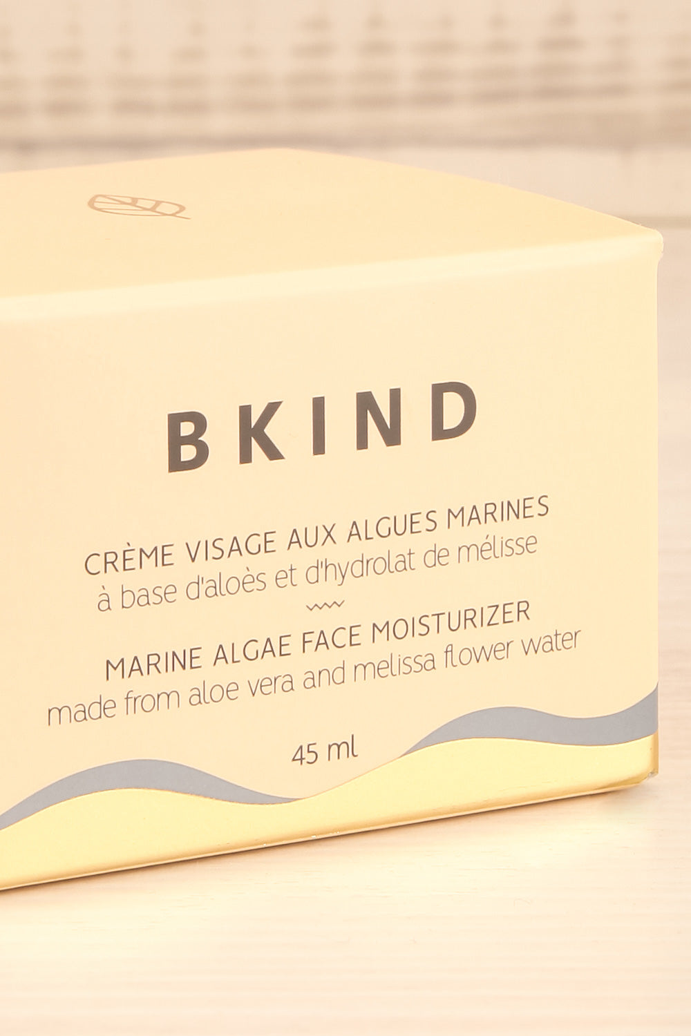 Marine Algae Face Moisturizer | Maison garçonne box close-up