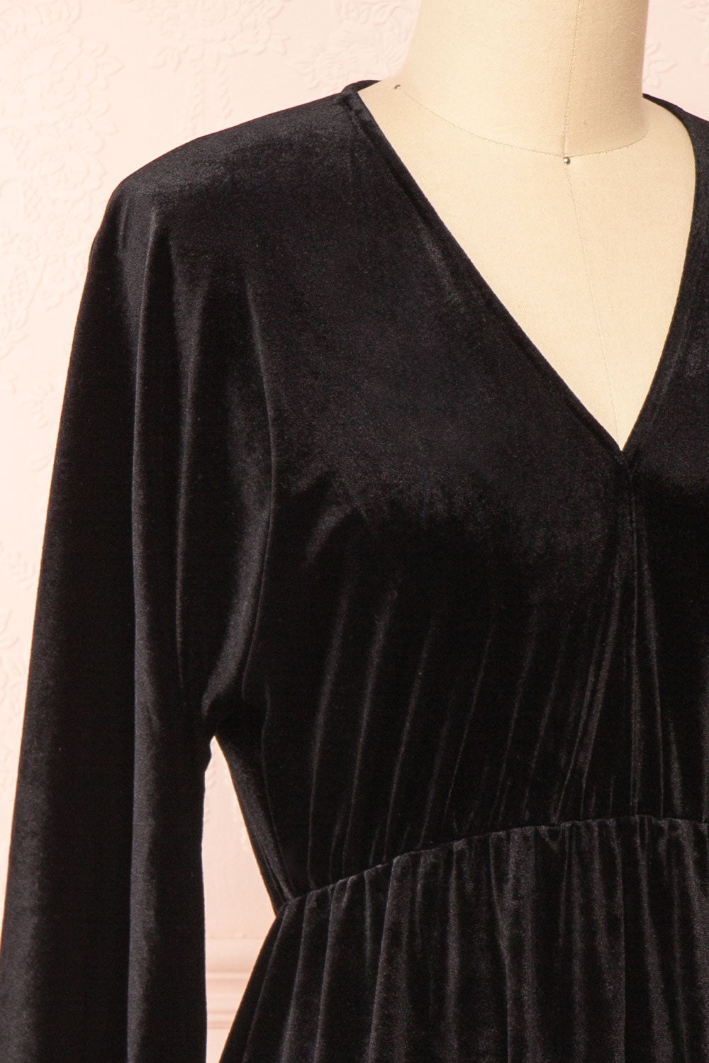 Mariza Black Short V-Neck Velvet Dress w/ Long Sleeves | Boutique 1861 side close-up