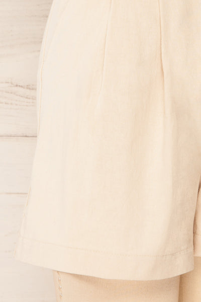 Marsala Cream High-Waisted Pleated Shorts | La petite garçonne side close-up