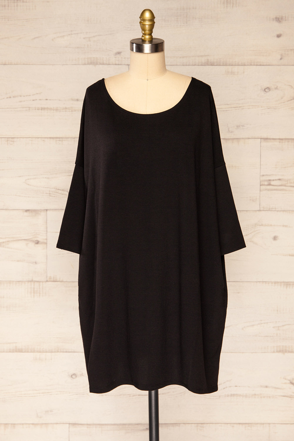 Marthine Black Oversized Tunic Top w/ Pockets | La petite garçonne front view 