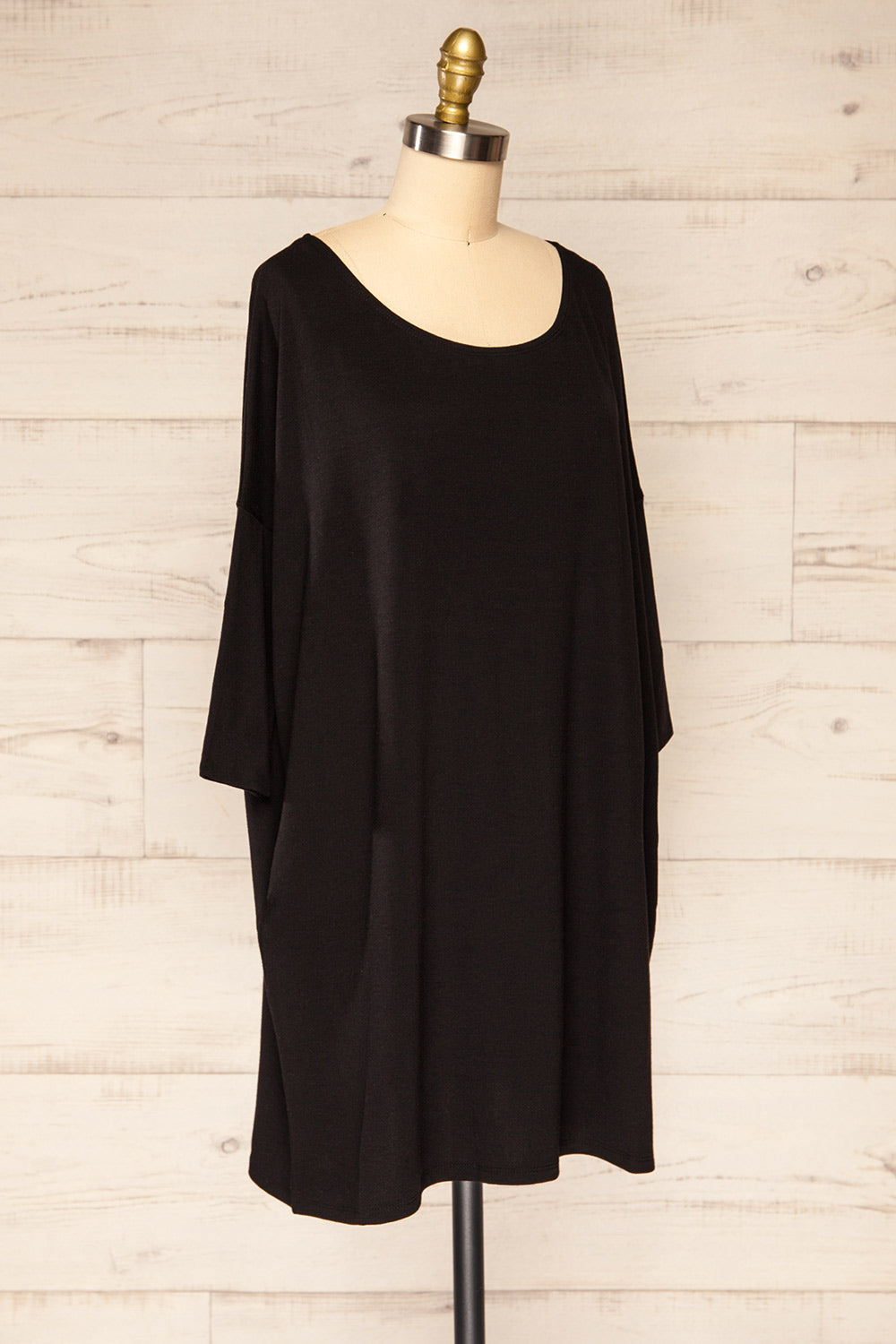 Marthine Black Oversized Tunic Top w/ Pockets | La petite garçonne side view 