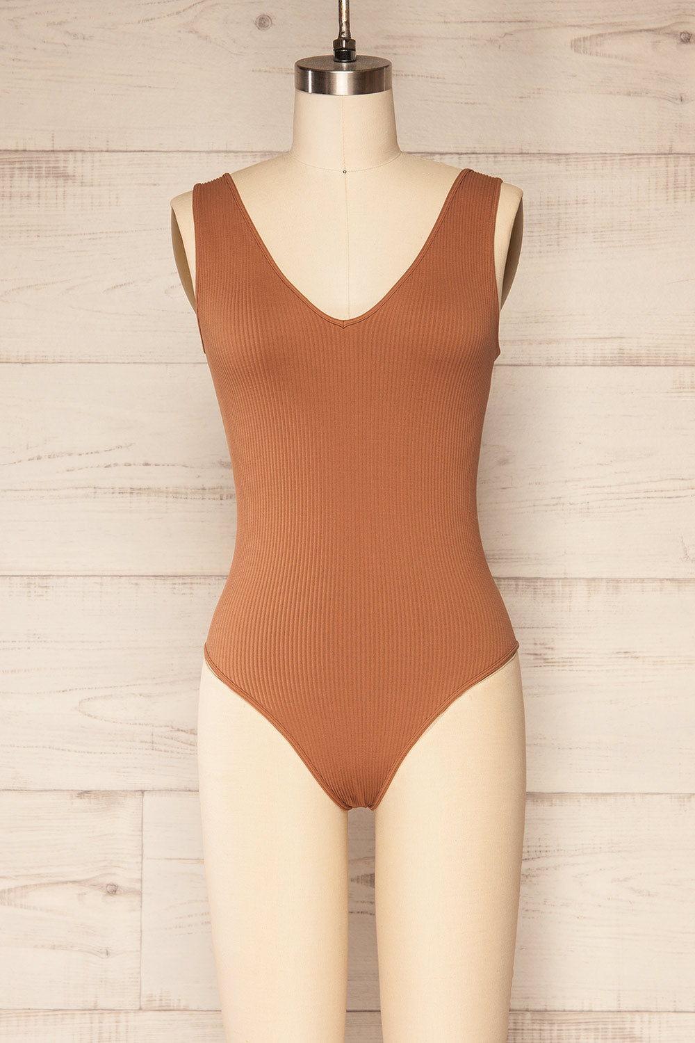 Maya Caramel Ribbed V-Neck Bodysuit | La petite garçonne front view