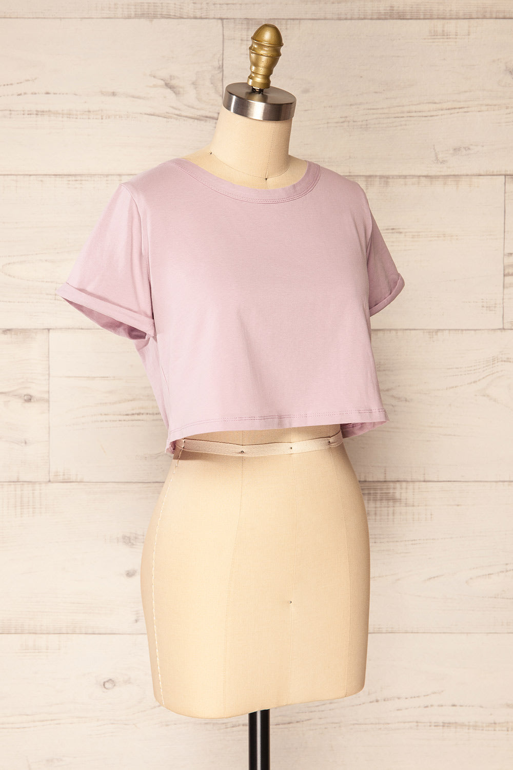 Mekenikon Cropped T-Shirt w/ Twisted Back | La petite garçonne side view