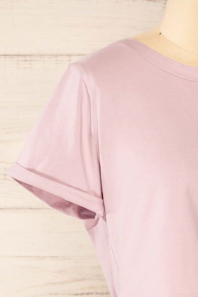 Mekenikon Cropped T-Shirt w/ Twisted Back | La petite garçonne side close-up