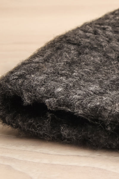 Meppel Gris Grey Knit Tuque with Faux-Fur Pompom flat close-up | La Petite Garçonne