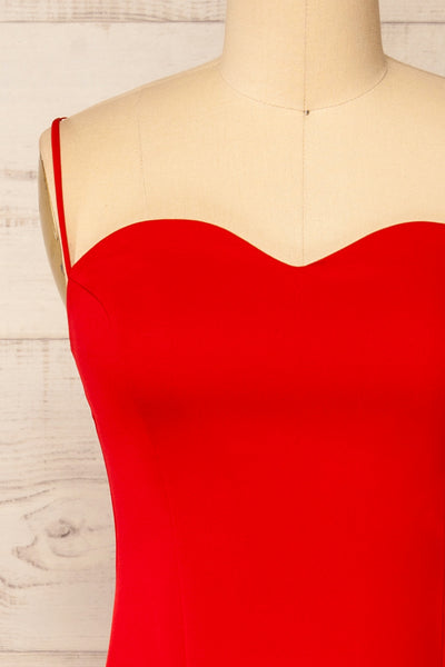 Miira Red Fitted Midi Dress w/ Sweetheart Neckline | La petite garçonne front close-up