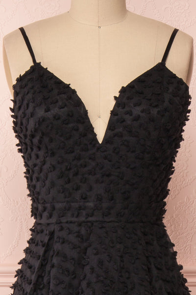 Minjee Black Maxi Dress | Robe Longue | Boutique 1861 front close-up