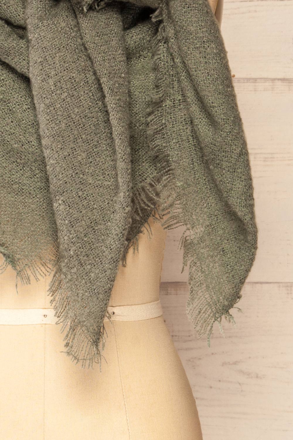 Mohaire Grey Soft Knit Scarf | La petite garçonne bottom 