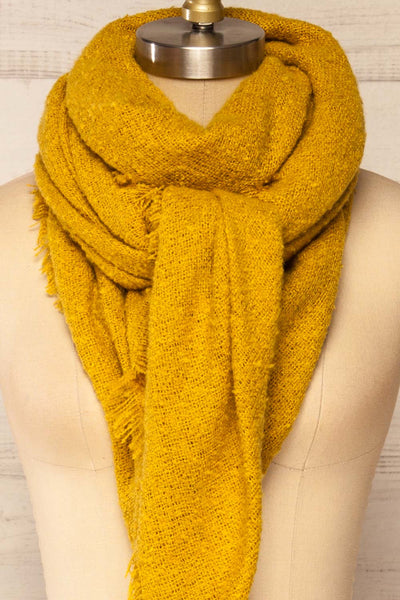 Mohaire Yellow Soft Knit Scarf | La petite garçonne classic close-up
