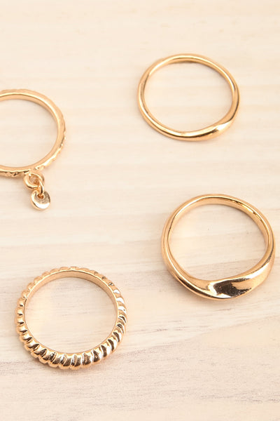 Mosgiel Gold Set of 7 Stackable Minimalist Rings | La petite garçonne close-up