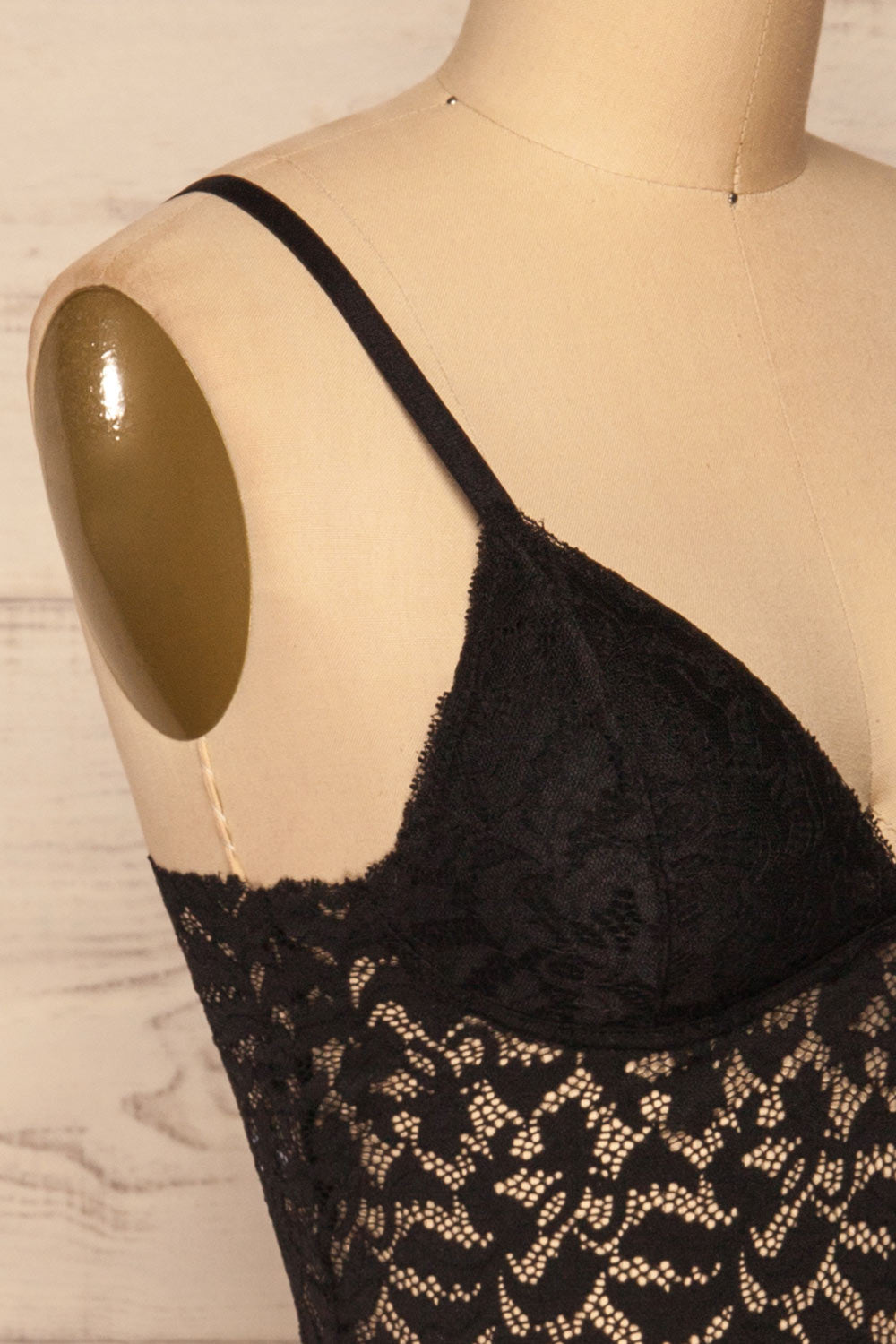 Motovune Black Lace Bralette | La petite garçonne side close-up