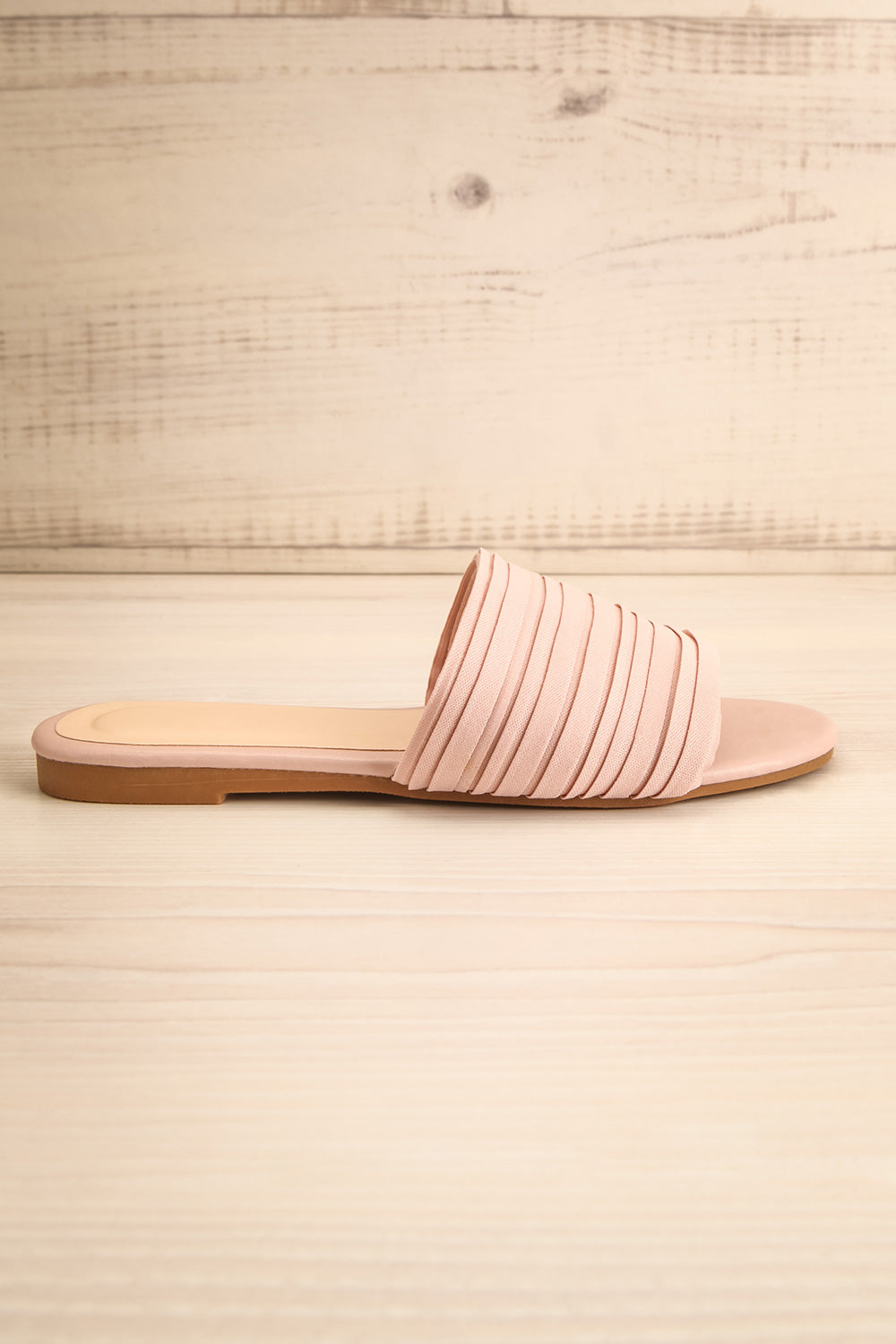 Mox Blush Pleated Slide Sandals | La petite garçonne side view