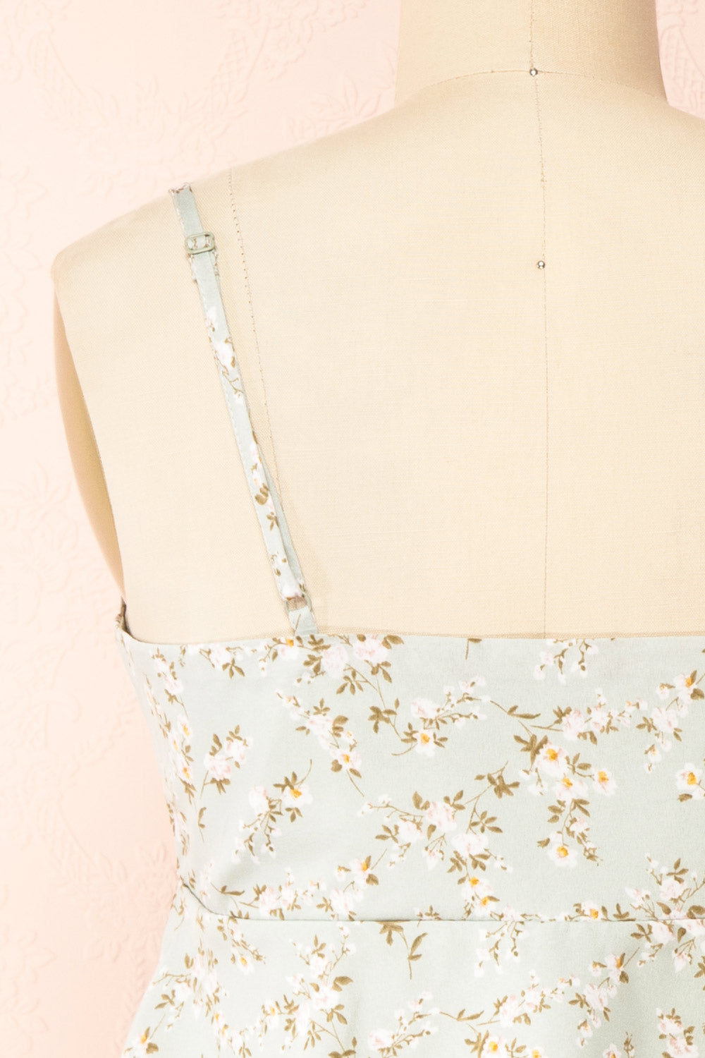 Mutsu Mint Floral Knotted Cropped Cami | Boutique 1861  back close-up