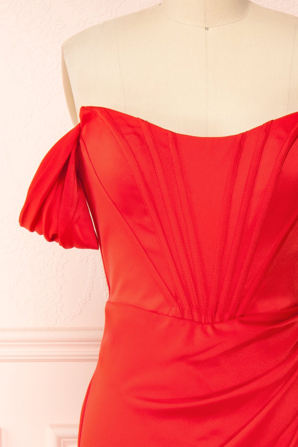 Odette Red Satin Square Neck Corset Bow Detail Maxi Dress – Club L London -  USA