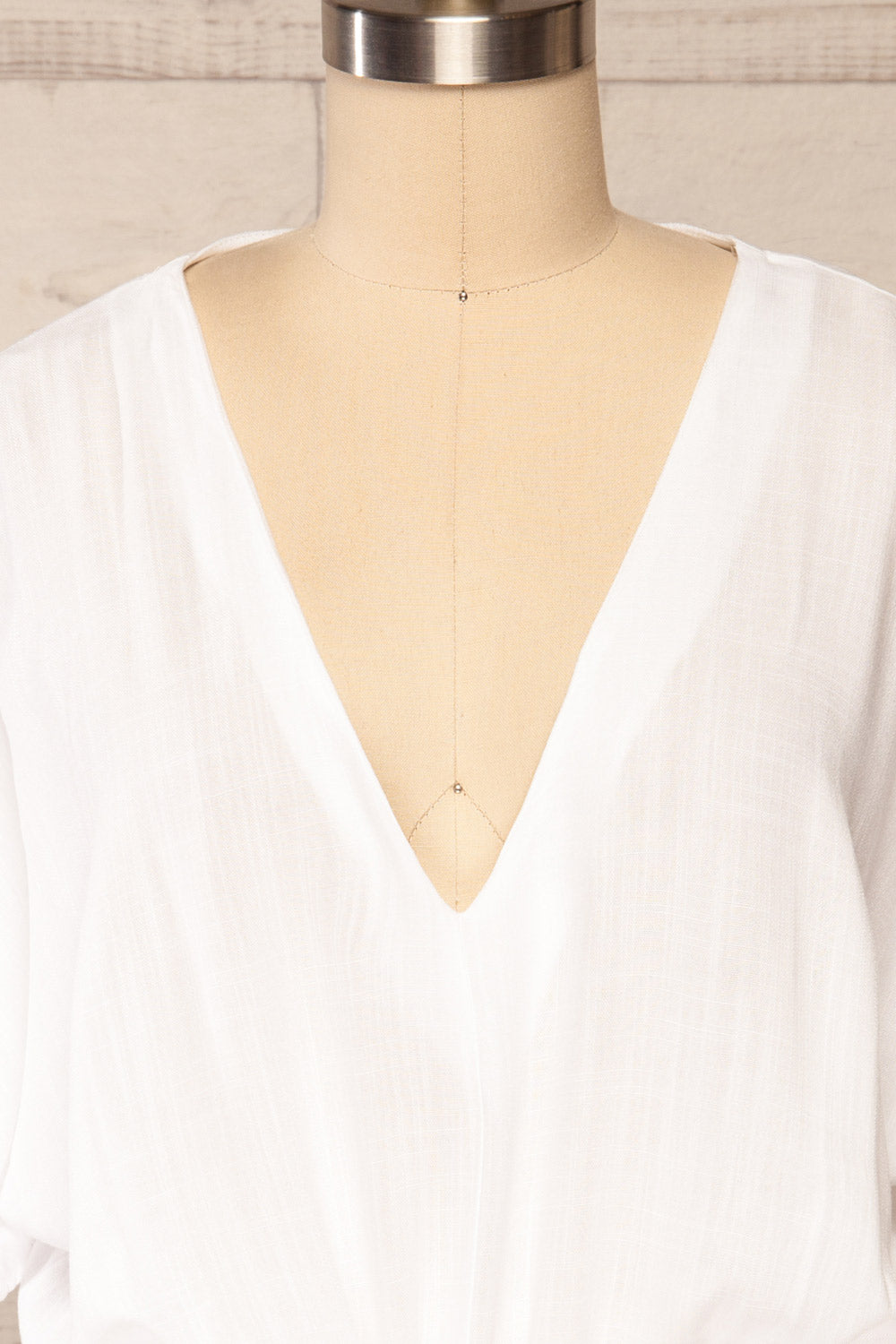 Naousa White V-Neck Short Sleeve Dress | La petite garçonne front close up