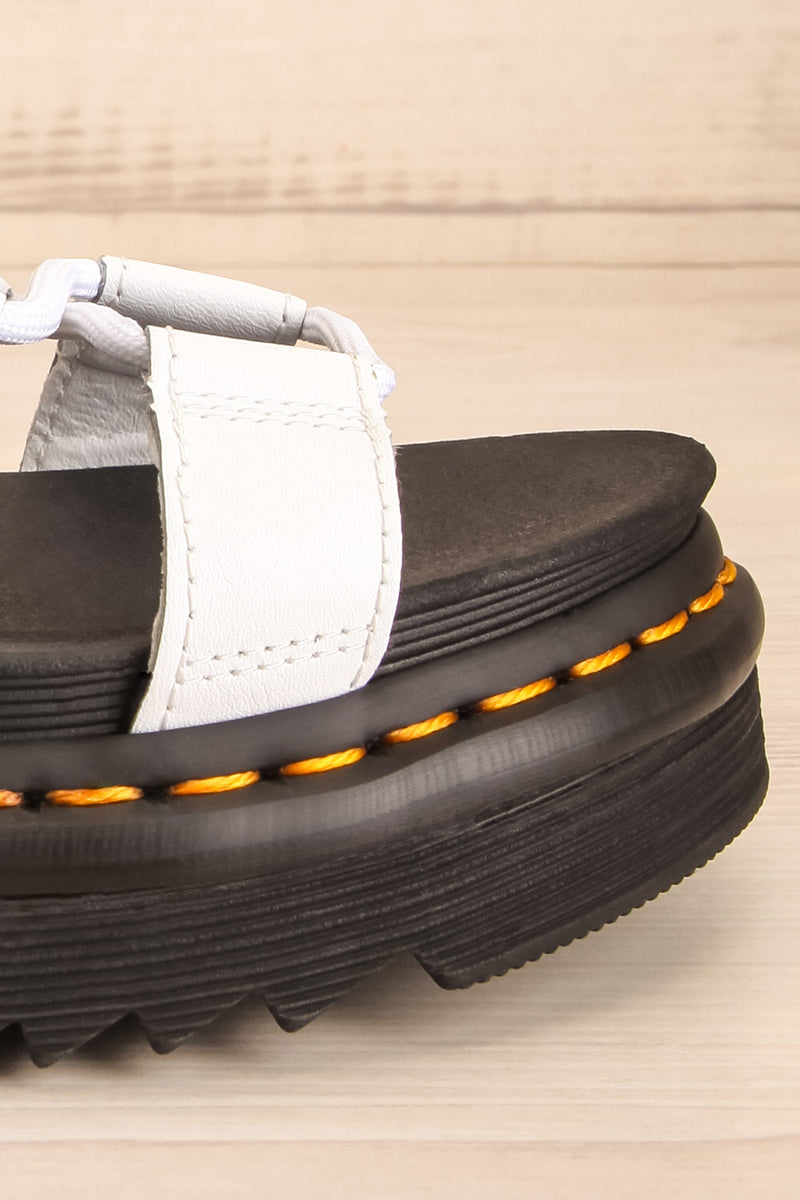 nartilla ii iridescent crackle sandals