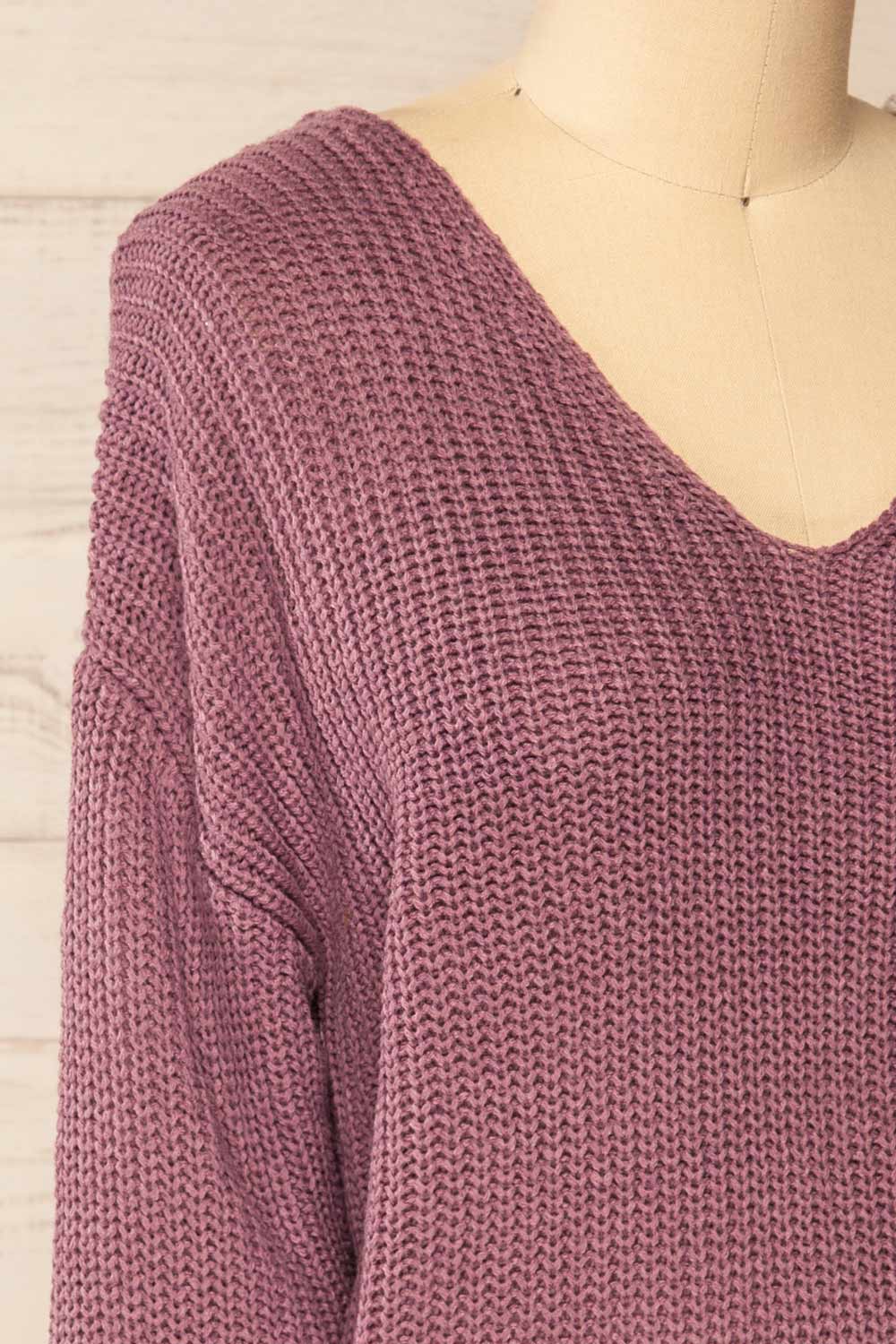 Natras Lavender Knit Sweater w/ Twisted Back | La petite garçonne  side close-up