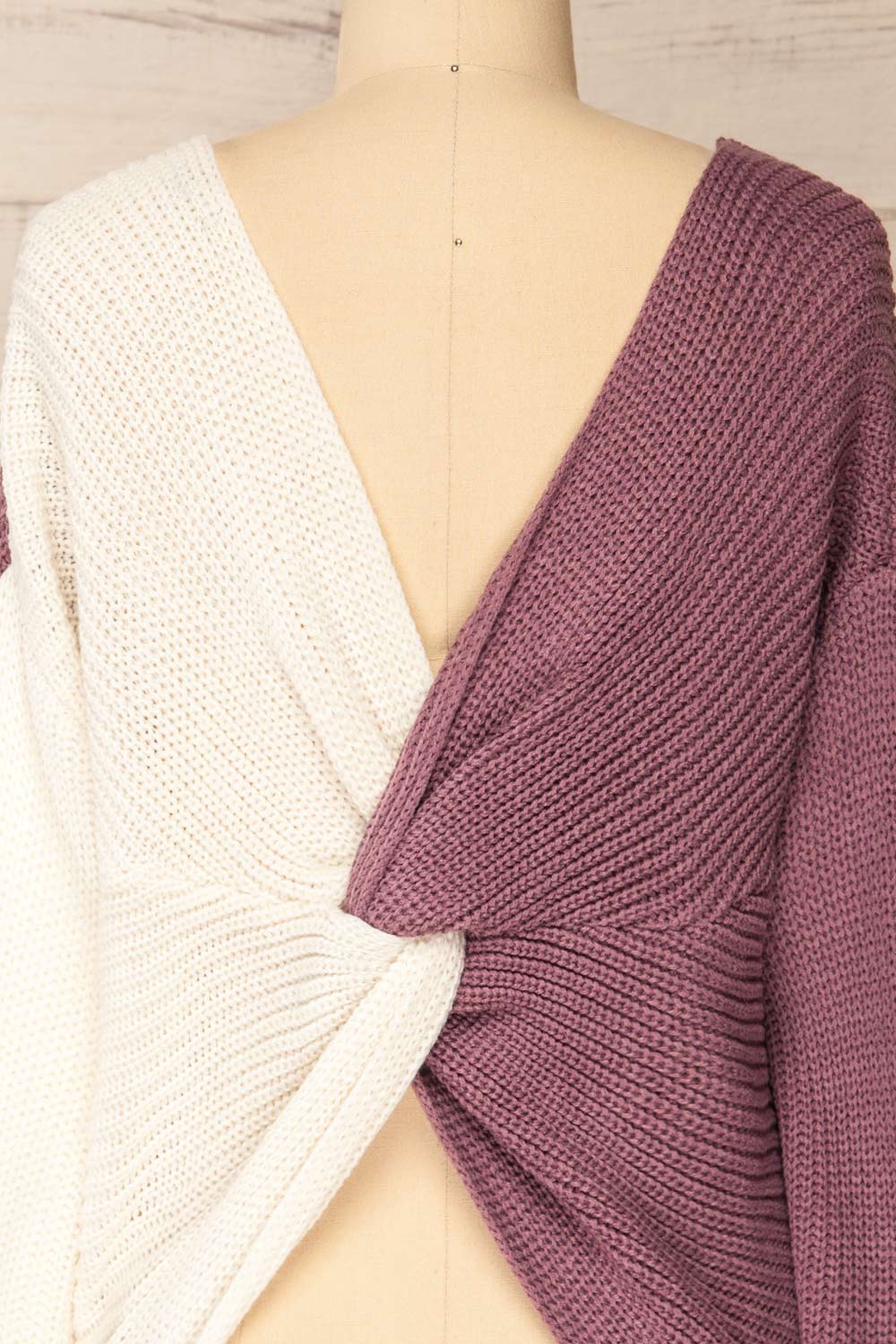 Natras Lavender Knit Sweater w/ Twisted Back | La petite garçonne  back close-up