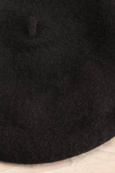 Nienor Black Woollen Beret | Beret Noir | La Petite Garçonne flat close-up
