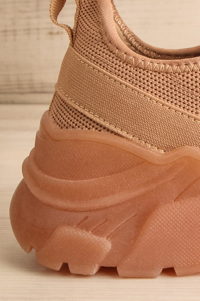 Nikey Beige Lace-Up Sneakers | La petite garçonne side back close-up