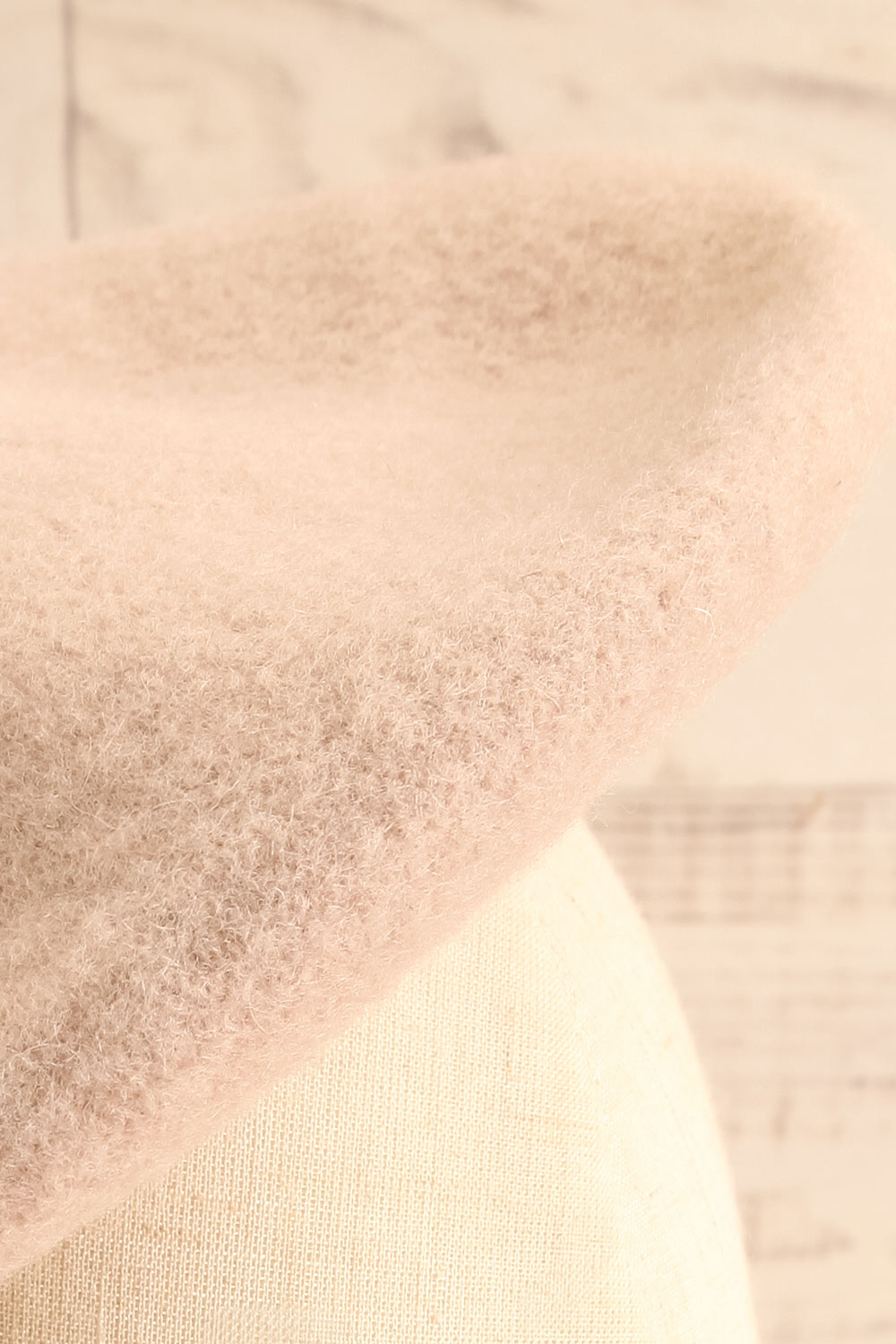 Neopy Beige Wool Beret | La petite garçonne close-up