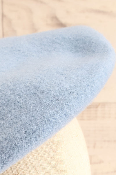 Neopy Blue Wool Beret | La petite garçonne close-up