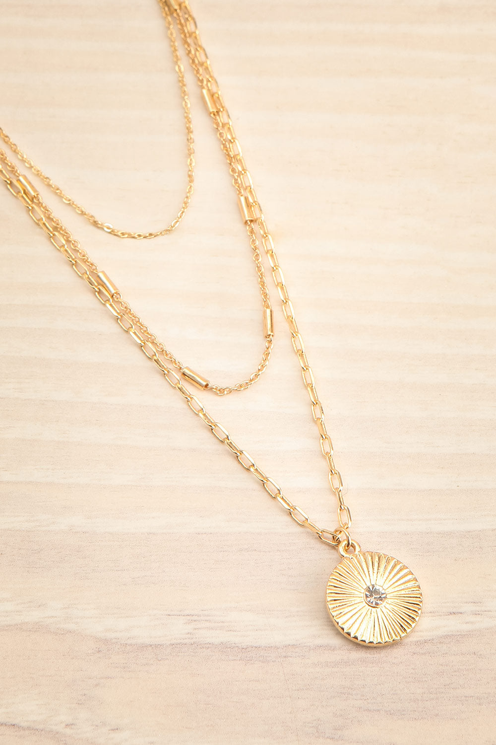 Notra Gold Layered Necklace w/ Medallion | La petite garçonne flat view