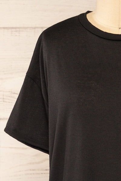 Nouem Black Oversized T-Shirt | La petite garçonne front close-up