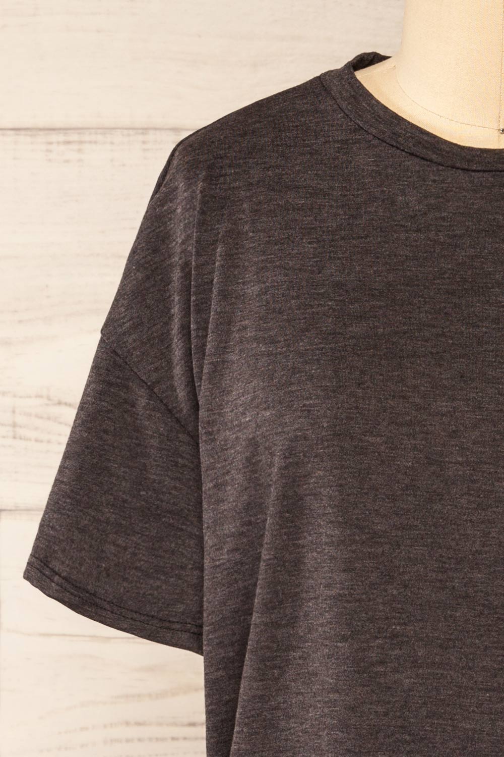 Nouem Grey Oversized T-Shirt | La petite garçonne front close-up