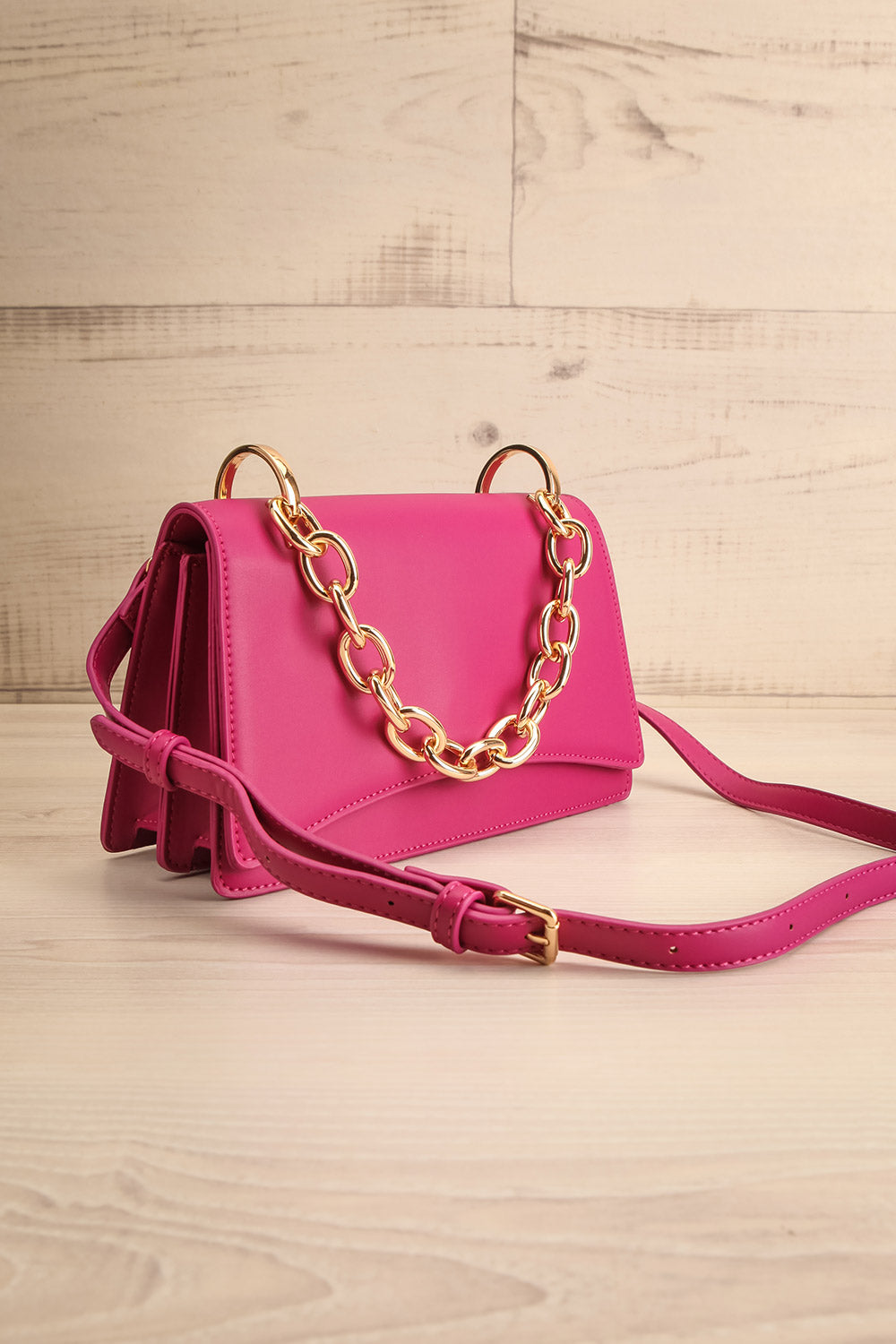 Novina Fuchsia Faux-Leather Crossbody Handbag | La petite garçonne side view