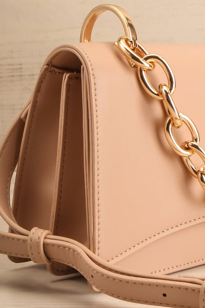 Novina Taupe Faux-Leather Crossbody Handbag | La petite garçonne side close-up