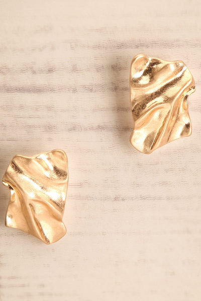 Novouralsk Golden Stud Earrings | La petite garçonne close-up