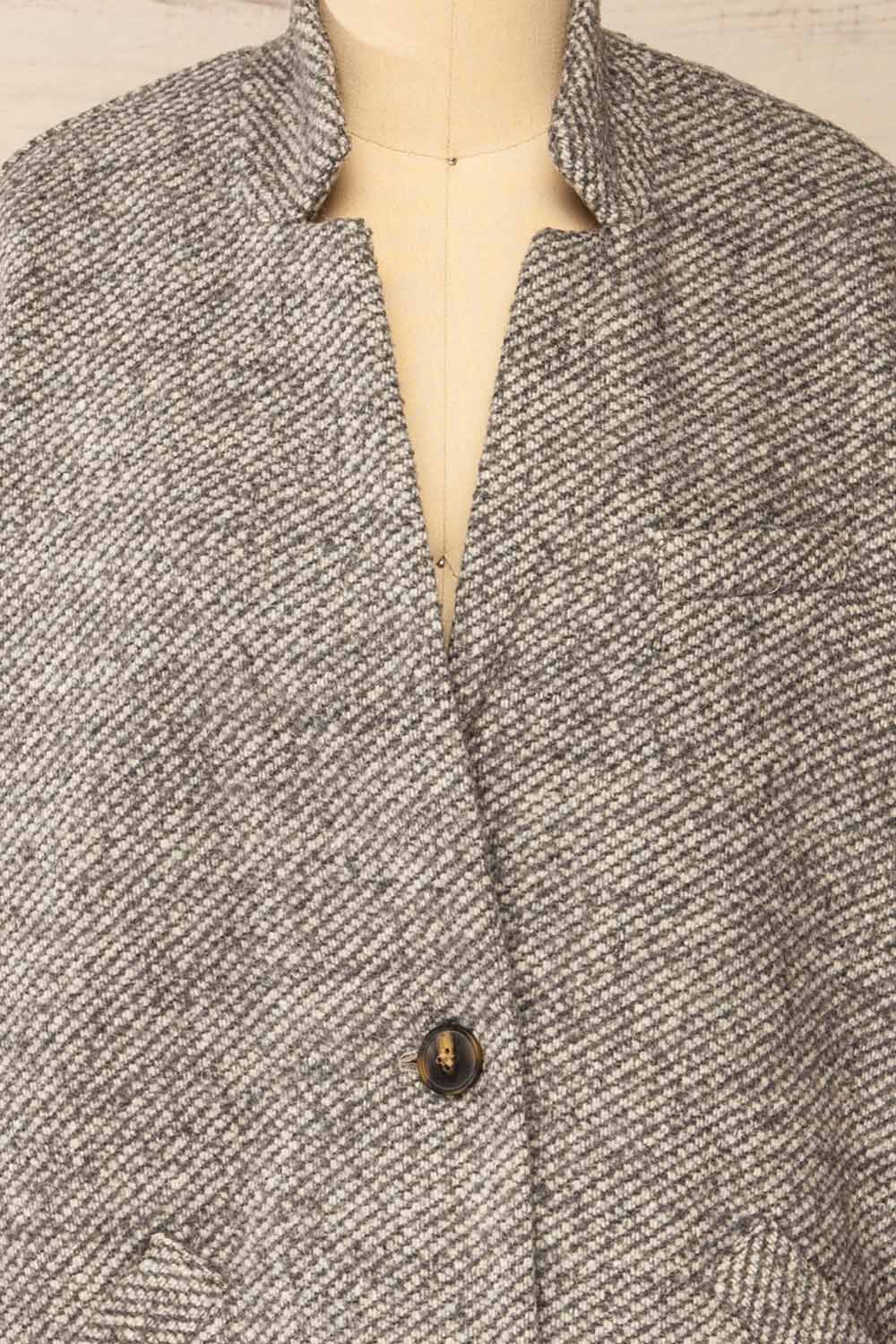 Nowskie Grey Short Coat w/ Buttons | La petite garçonne front close-up