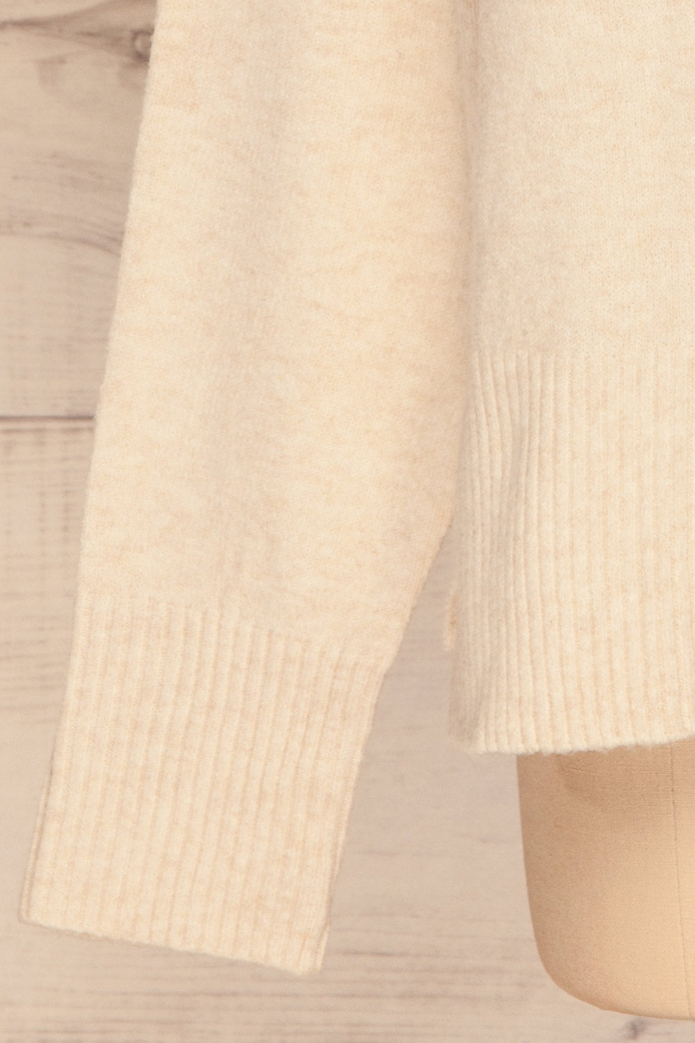 Odolanow White Turtleneck Knit Sweater | La petite garçonne bottom 