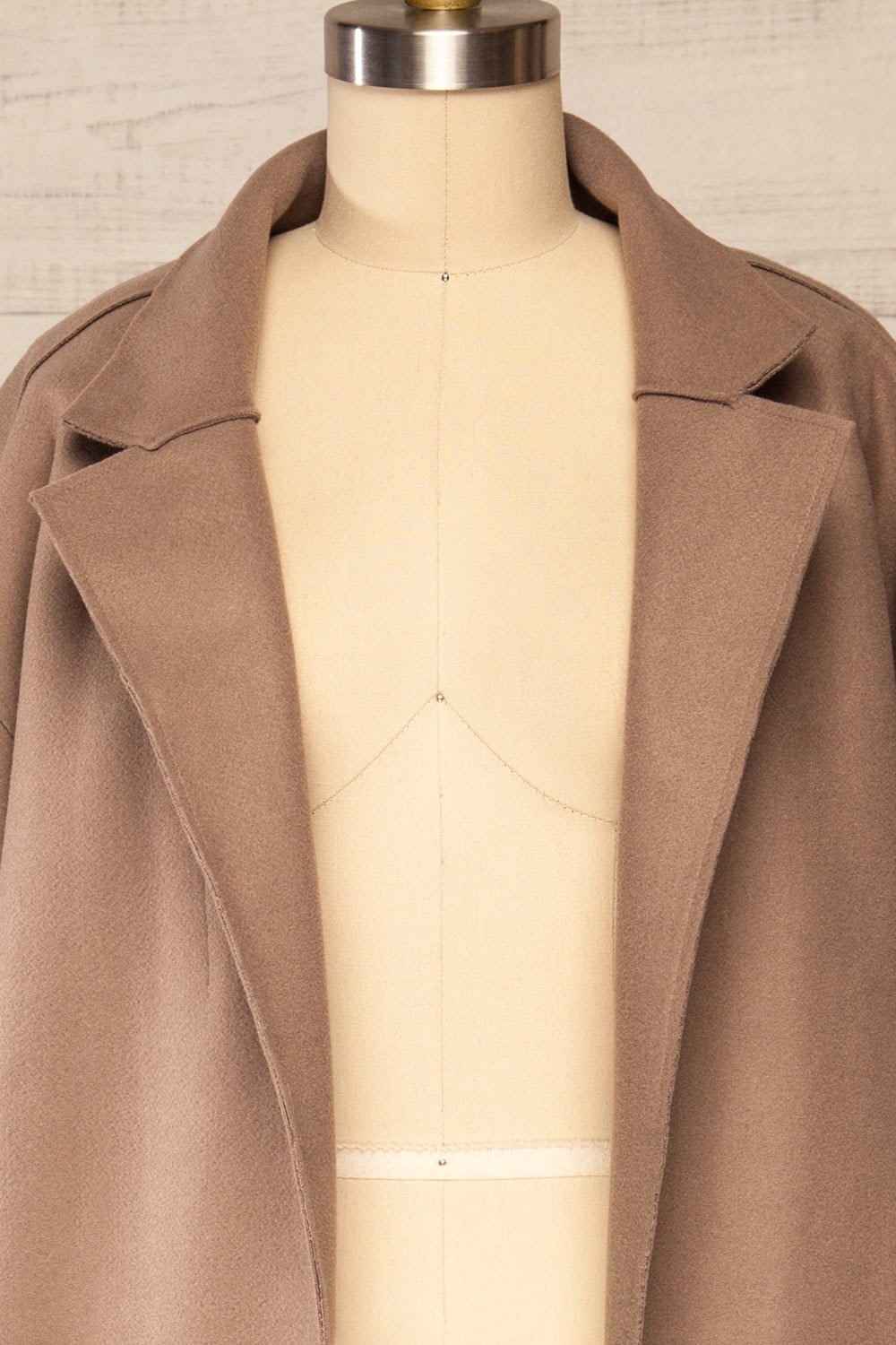 Oia Mocha Open Front Trench Coat | La petite garçonne frotn close up