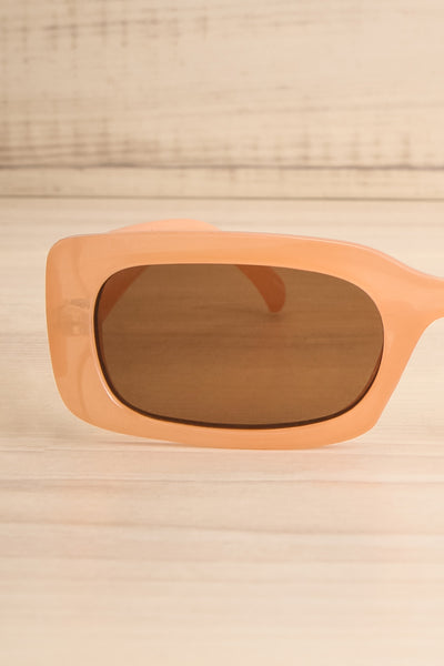 Okh Peach Rectangular Frame Sunglasses | La petite garçonne front close-up