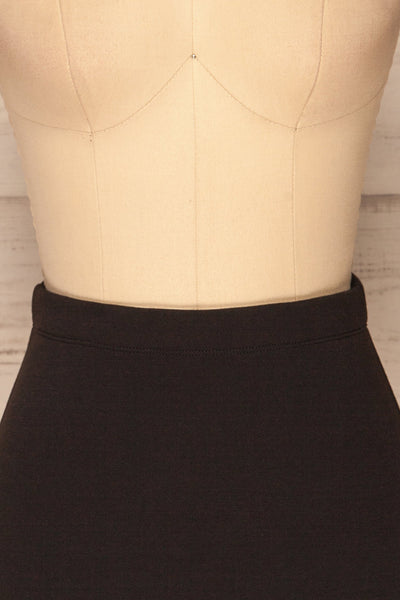 Olecko Noir Black Short Wrap Skirt | FRONT CLOSE UP | La Petite Garçonne