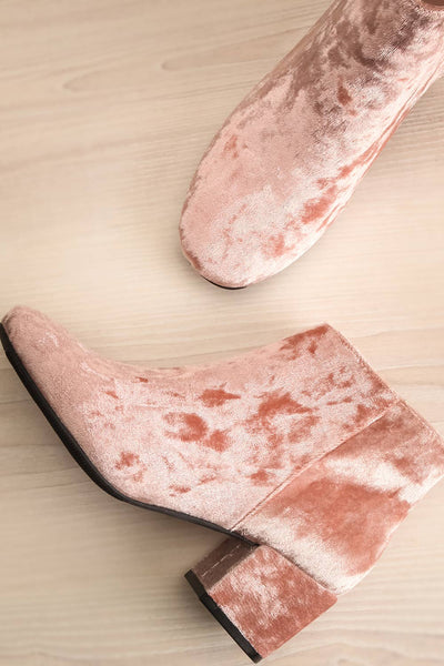 Oristano Blush Crushed Velvet Heeled Ankle Boots | La Petite Garçonne 1
