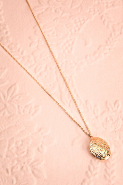 Orme Golden Oval Locket Pendant Necklace | Boutique 1861 1