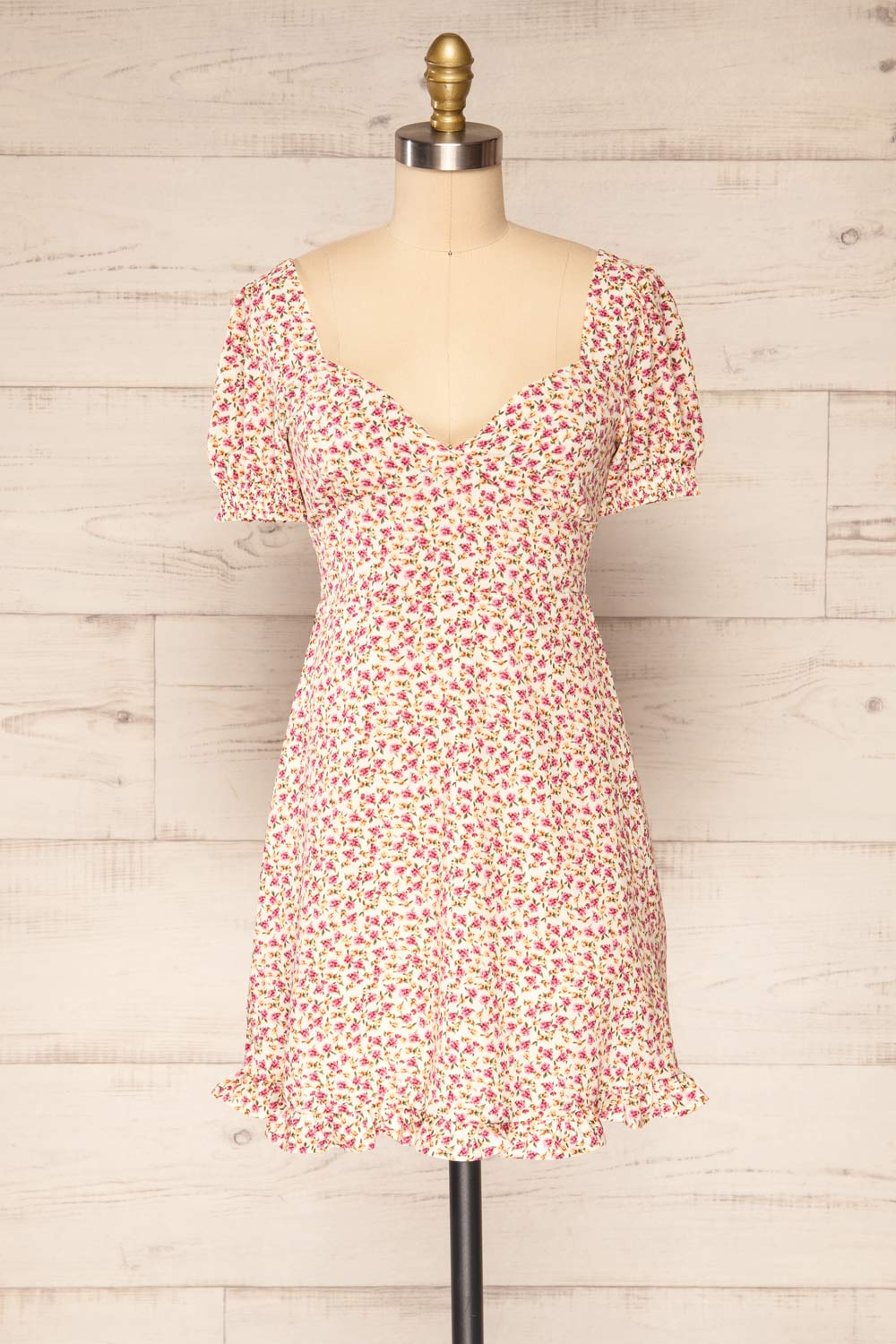 Osno Cream Short Sleeve Floral Dress | La petite garçonne front view