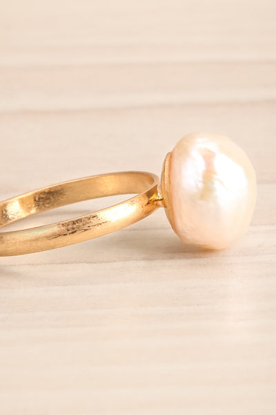Ottignaga Golden Adjustable Ring with Pearl | La Petite Garçonne 3